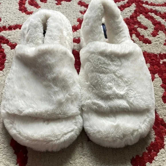 Rachel Roy Slippers - Picture 2 of 5
